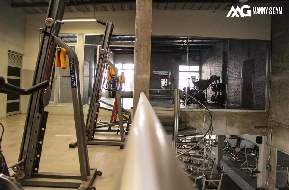 Planta alta y escaleras en Manny's Gym, Guadalupe, Zacatecas
